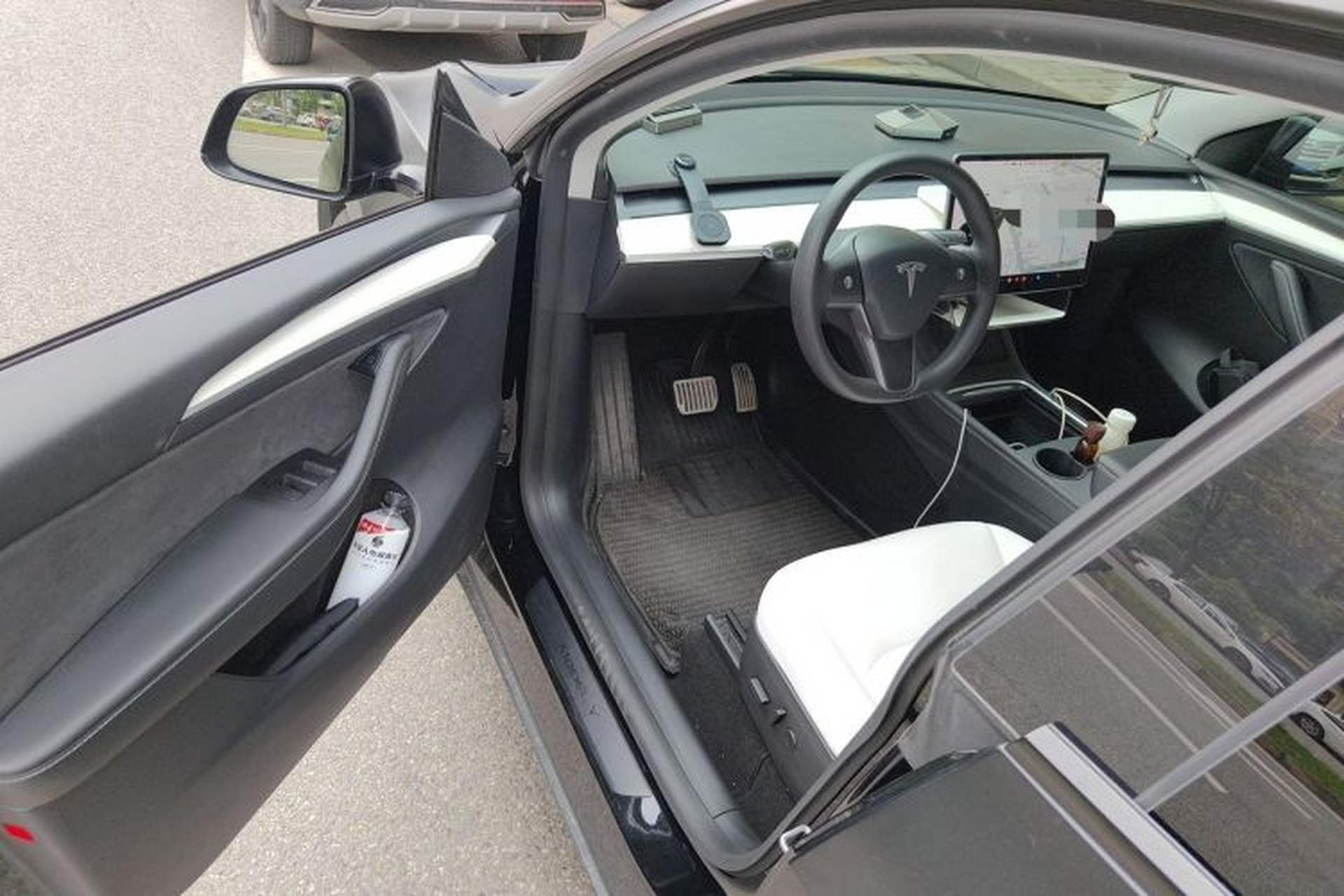 Used Tesla Model Y 2021 Long-Range All-Wheel-Drive Version 3D7 Driver Seat