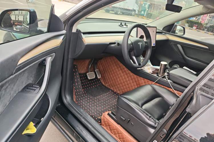 Used Tesla Model Y 2021 Standard Range Rear-Wheel Drive Version Driver Seat