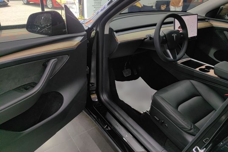 Used Tesla Model Y 2021 Standard Range Rear-Wheel Drive Version Driver Seat