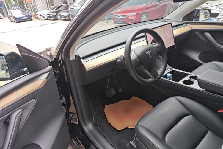 Used Tesla Model Y 2021 Standard Range Rear-Wheel Drive Version Driver Seat