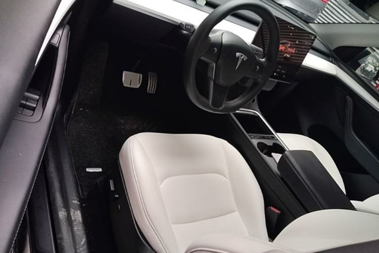 Used Tesla Model Y 2021 Performance High-Performance All-Wheel-Drive Version Driver Seat