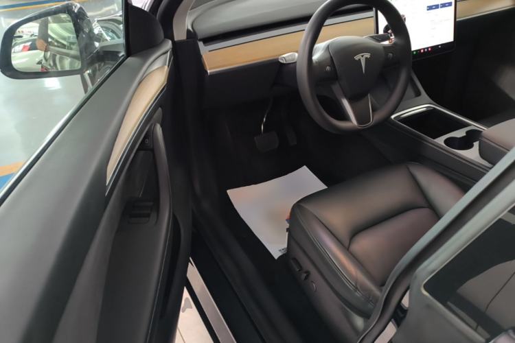 Used Tesla Model Y 2021 Standard Range Rear-Wheel Drive Version Driver Seat
