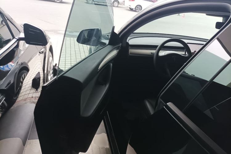 Used Tesla Model Y 2021 Standard Range Rear-Wheel Drive Version Driver Seat