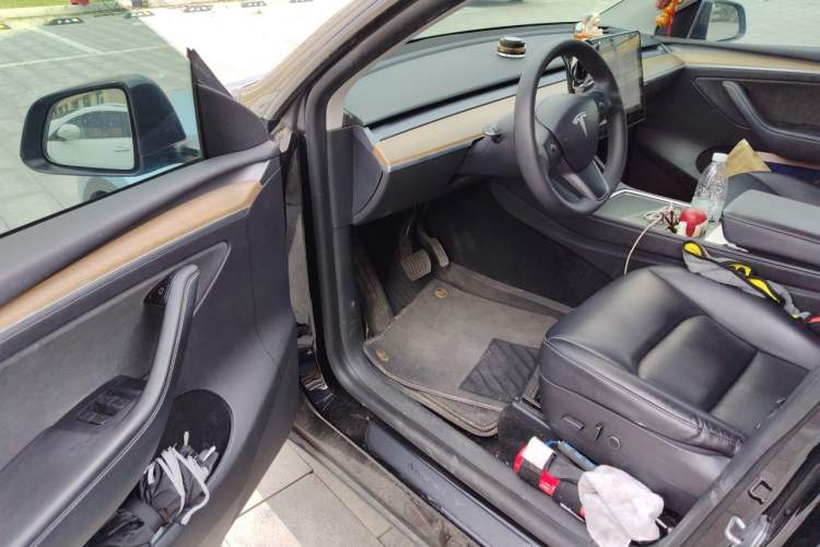 Used Tesla Model Y 2021 Standard Range Rear-Wheel Drive Version Driver Seat