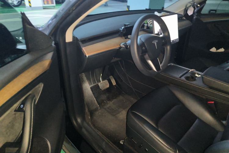 Used Tesla Model Y 2021 Standard Range Rear-Wheel Drive Version Driver Seat