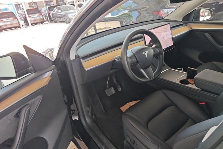 Used Tesla Model Y 2021 Standard Range Rear-Wheel Drive Version Driver Seat