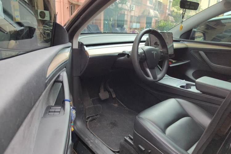 Used Tesla Model Y 2021 Standard Range Rear-Wheel Drive Version Driver Seat