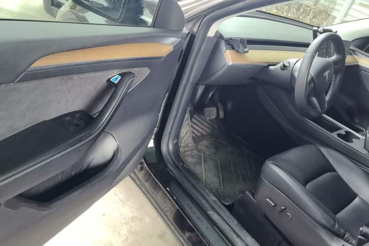 Used Tesla Model Y 2021 Standard Range Rear-Wheel Drive Version Driver Seat