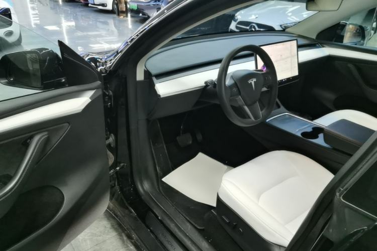 Used Tesla Model Y 2021 Standard Range Rear-Wheel Drive Version Driver Seat