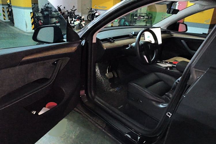 Used Tesla Model Y 2021 Long-Range All-Wheel-Drive Version 3D7 Driver Seat