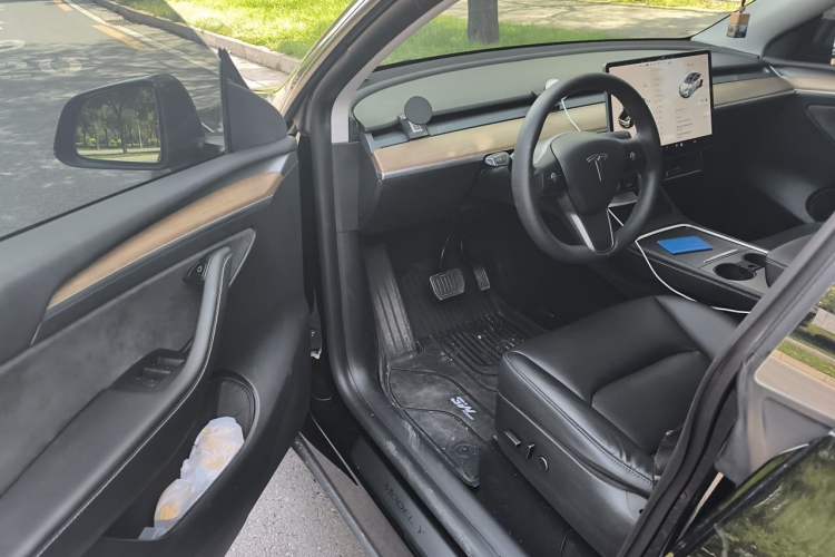 Used Tesla Model Y 2021 Standard Range Rear-Wheel Drive Version Driver Seat
