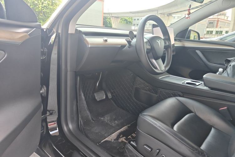 Used Tesla Model Y 2021 Standard Range Rear-Wheel Drive Version Driver Seat