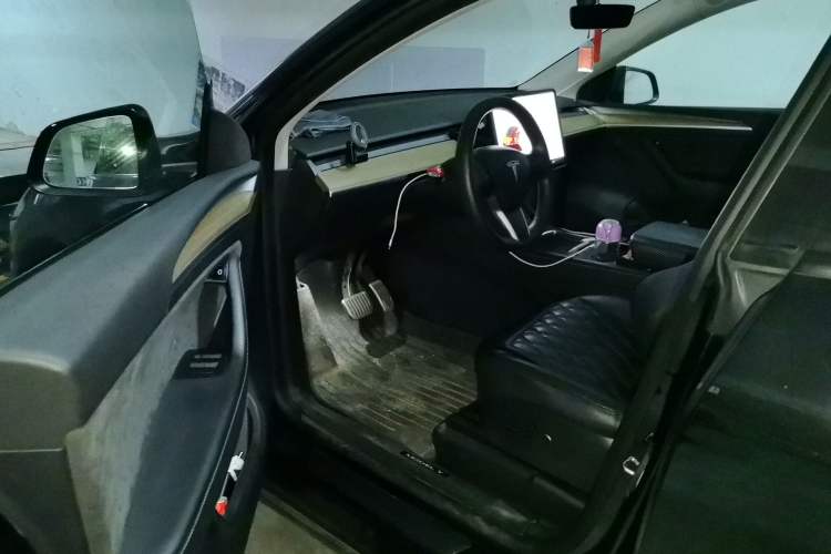 Used Tesla Model Y 2021 Long-Range All-Wheel-Drive Version 3D7 Driver Seat