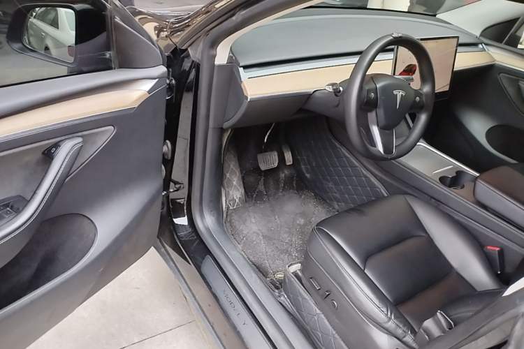 Used Tesla Model Y 2021 Standard Range Rear-Wheel Drive Version Driver Seat