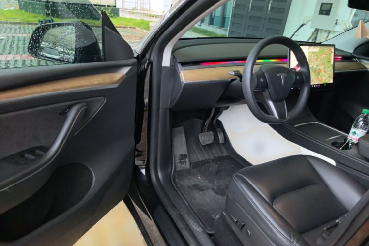 Used Tesla Model Y 2021 Standard Range Rear-Wheel Drive Version Driver Seat
