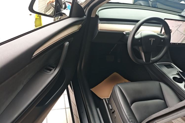 Used Tesla Model Y 2021 Standard Range Rear-Wheel Drive Version Driver Seat