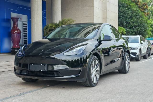 Used Tesla Model Y 2021 Standard Range Rear-Wheel Drive Version