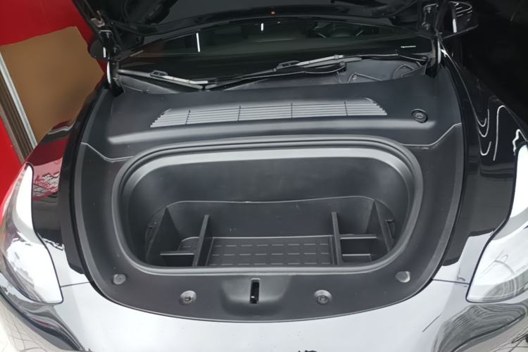 Used Tesla Model Y 2021 Standard Range Rear-Wheel Drive Version Engine Bay