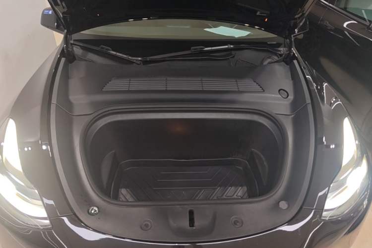 Used Tesla Model Y 2021 Standard Range Rear-Wheel Drive Version Engine Bay