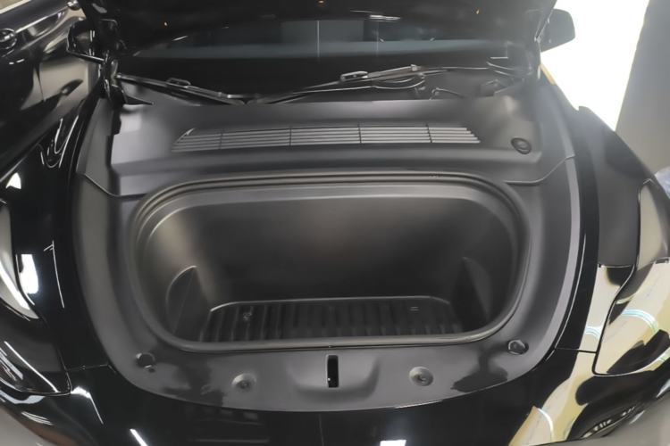 Used Tesla Model Y 2021 Standard Range Rear-Wheel Drive Version Engine Bay