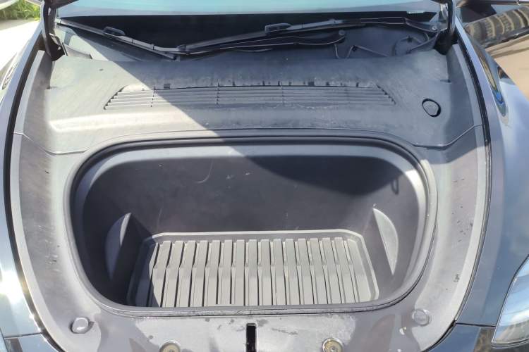 Used Tesla Model Y 2021 Standard Range Rear-Wheel Drive Version Engine Bay