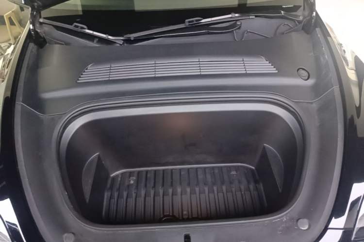 Used Tesla Model Y 2021 Standard Range Rear-Wheel Drive Version Engine Bay