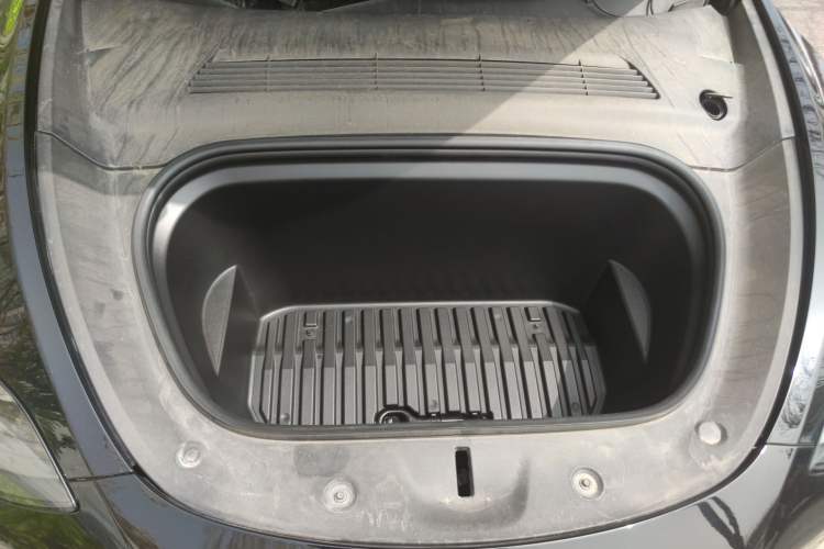 Used Tesla Model Y 2021 Long-Range All-Wheel-Drive Version 3D7 Engine Bay