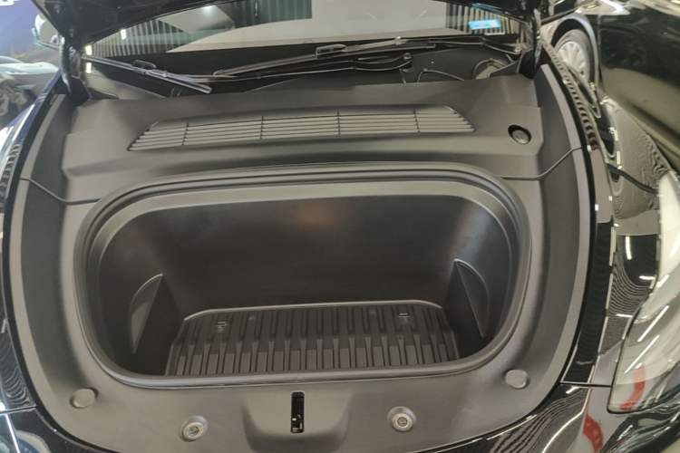 Used Tesla Model Y 2021 Standard Range Rear-Wheel Drive Version Engine Bay