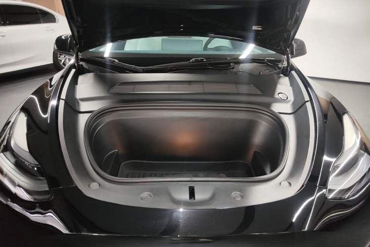 Used Tesla Model Y 2021 Performance High-Performance All-Wheel-Drive Version Engine Bay