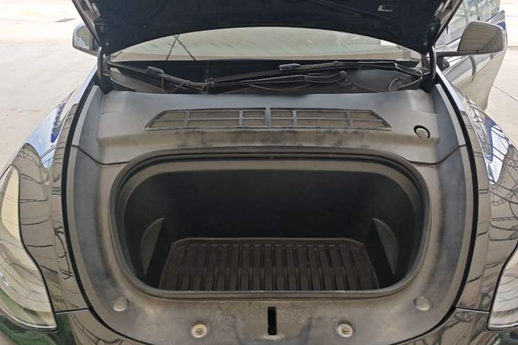 Used Tesla Model Y 2021 Standard Range Rear-Wheel Drive Version Engine Bay