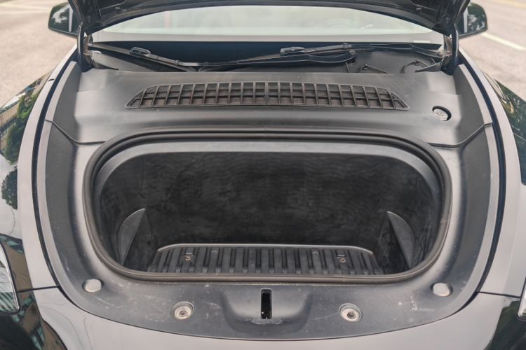 Used Tesla Model Y 2021 Standard Range Rear-Wheel Drive Version Engine Bay