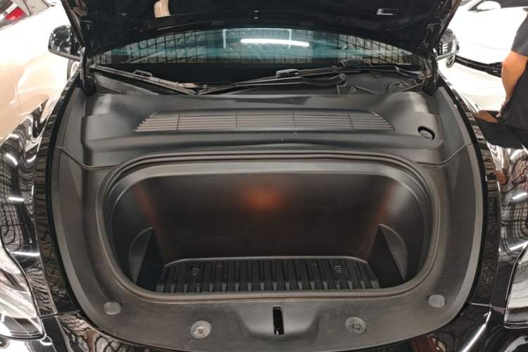 Used Tesla Model Y 2021 Standard Range Rear-Wheel Drive Version Engine Bay