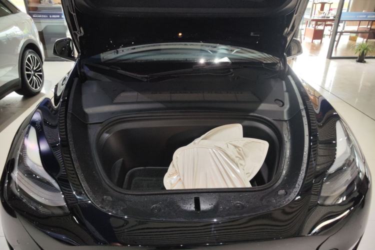 Used Tesla Model Y 2021 Standard Range Rear-Wheel Drive Version Engine Bay