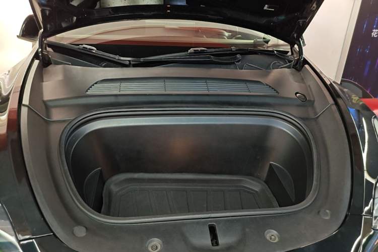 Used Tesla Model Y 2021 Standard Range Rear-Wheel Drive Version Engine Bay