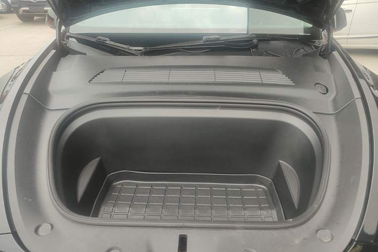 Used Tesla Model Y 2021 Standard Range Rear-Wheel Drive Version Engine Bay
