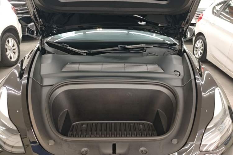 Used Tesla Model Y 2021 Standard Range Rear-Wheel Drive Version Engine Bay