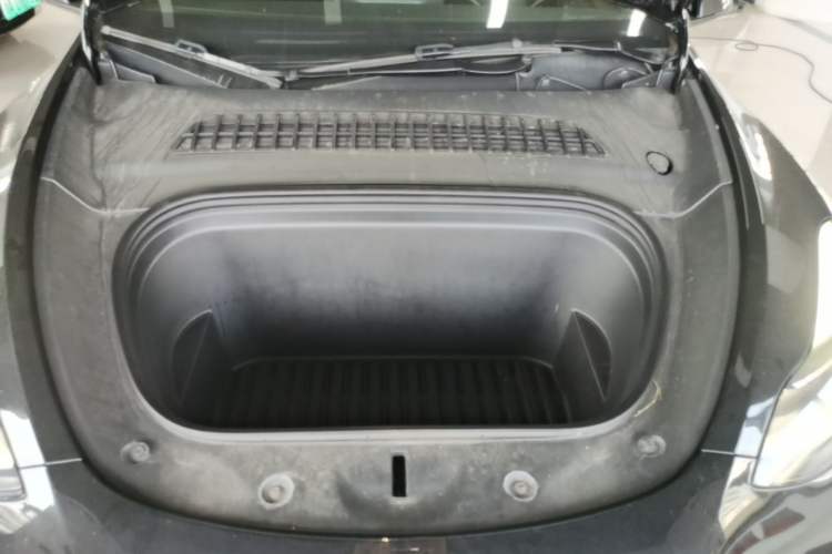 Used Tesla Model Y 2021 Standard Range Rear-Wheel Drive Version Engine Bay