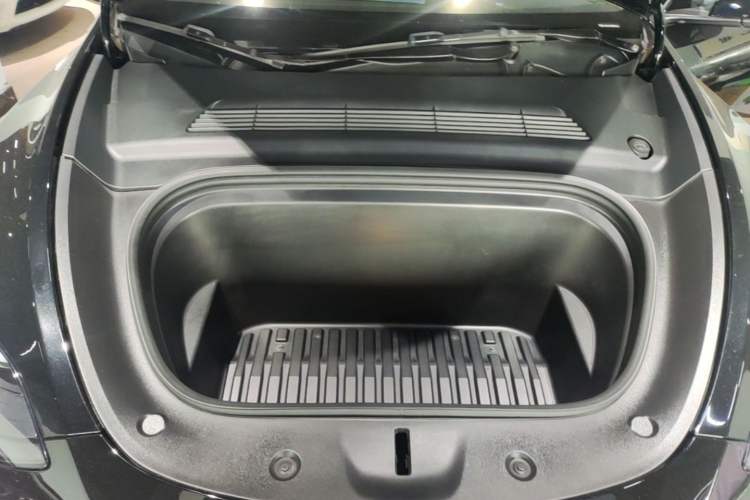 Used Tesla Model Y 2021 Standard Range Rear-Wheel Drive Version Engine Bay