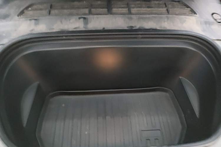 Used Tesla Model Y 2021 Standard Range Rear-Wheel Drive Version Engine Bay