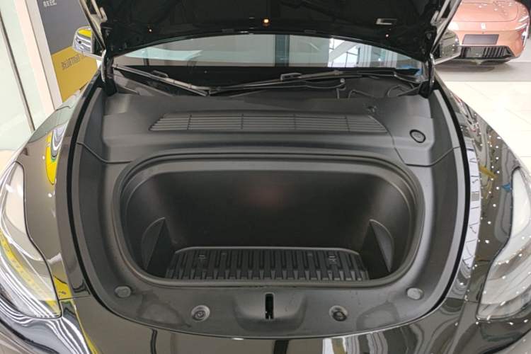 Used Tesla Model Y 2021 Standard Range Rear-Wheel Drive Version Engine Bay