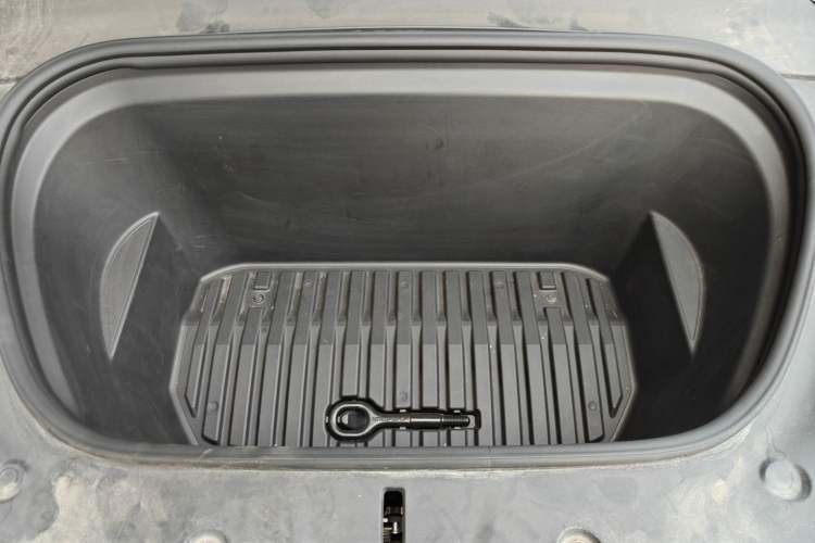 Used Tesla Model Y 2021 Standard Range Rear-Wheel Drive Version Engine Bay