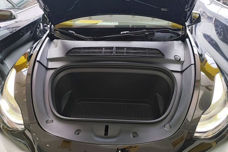 Used Tesla Model Y 2021 Performance High-Performance All-Wheel-Drive Version Engine Bay