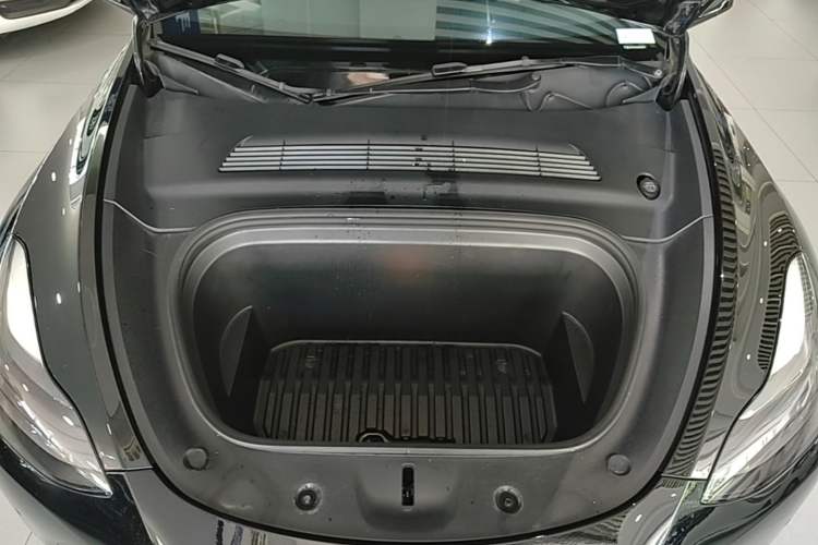 Used Tesla Model Y 2021 Standard Range Rear-Wheel Drive Version Engine Bay