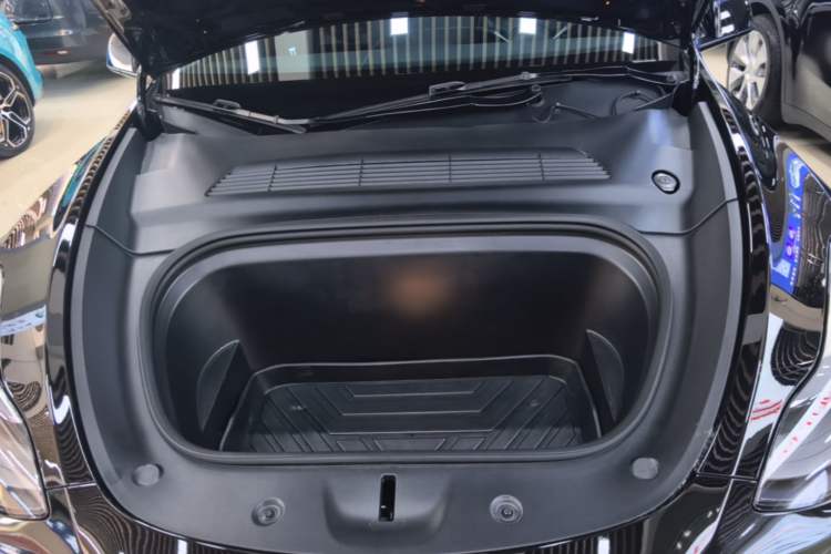 Used Tesla Model Y 2021 Standard Range Rear-Wheel Drive Version Engine Bay