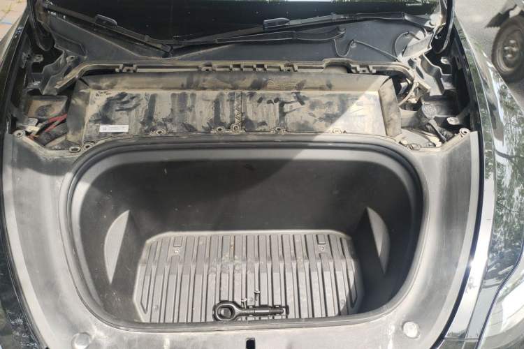 Used Tesla Model Y 2021 Standard Range Rear-Wheel Drive Version Engine Bay