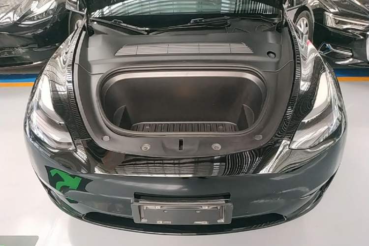 Used Tesla Model Y 2021 Standard Range Rear-Wheel Drive Version Engine Bay