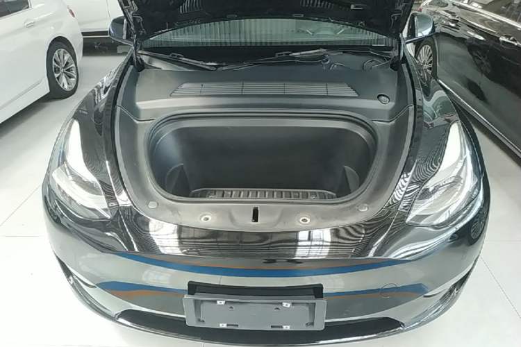Used Tesla Model Y 2021 Standard Range Rear-Wheel Drive Version Engine Bay