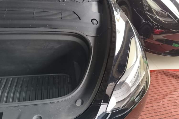Used Tesla Model Y 2021 Revised Version 2 Long-Range All-Wheel-Drive Edition Engine Bay Left