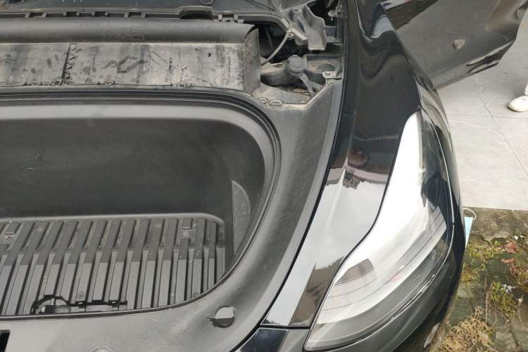 Used Tesla Model Y 2021 Standard Range Rear-Wheel Drive Version Engine Bay Left