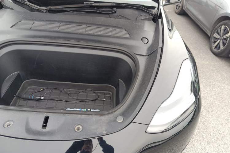 Used Tesla Model Y 2021 Standard Range Rear-Wheel Drive Version Engine Bay Left
